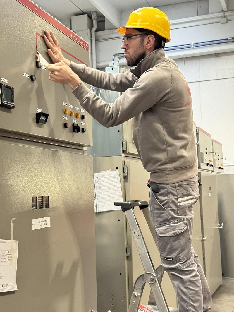 tableaux blindés 40,5 kV destinés à un chantier sidérurgique en San Luis Potosì, au Mexique.